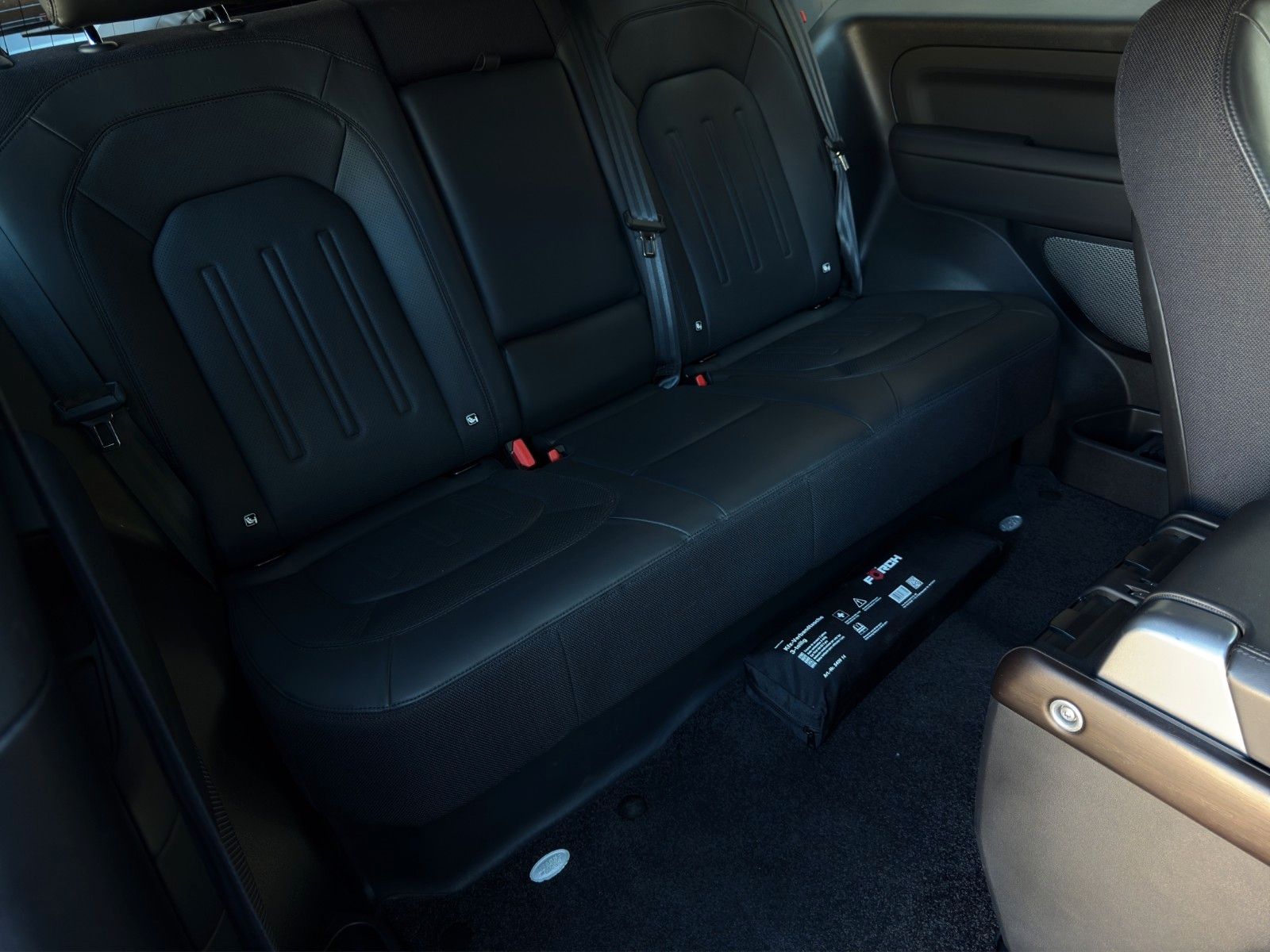 Fahrzeugabbildung Land Rover Defender 90 X Faltdach Standheizung AHK *Voll*
