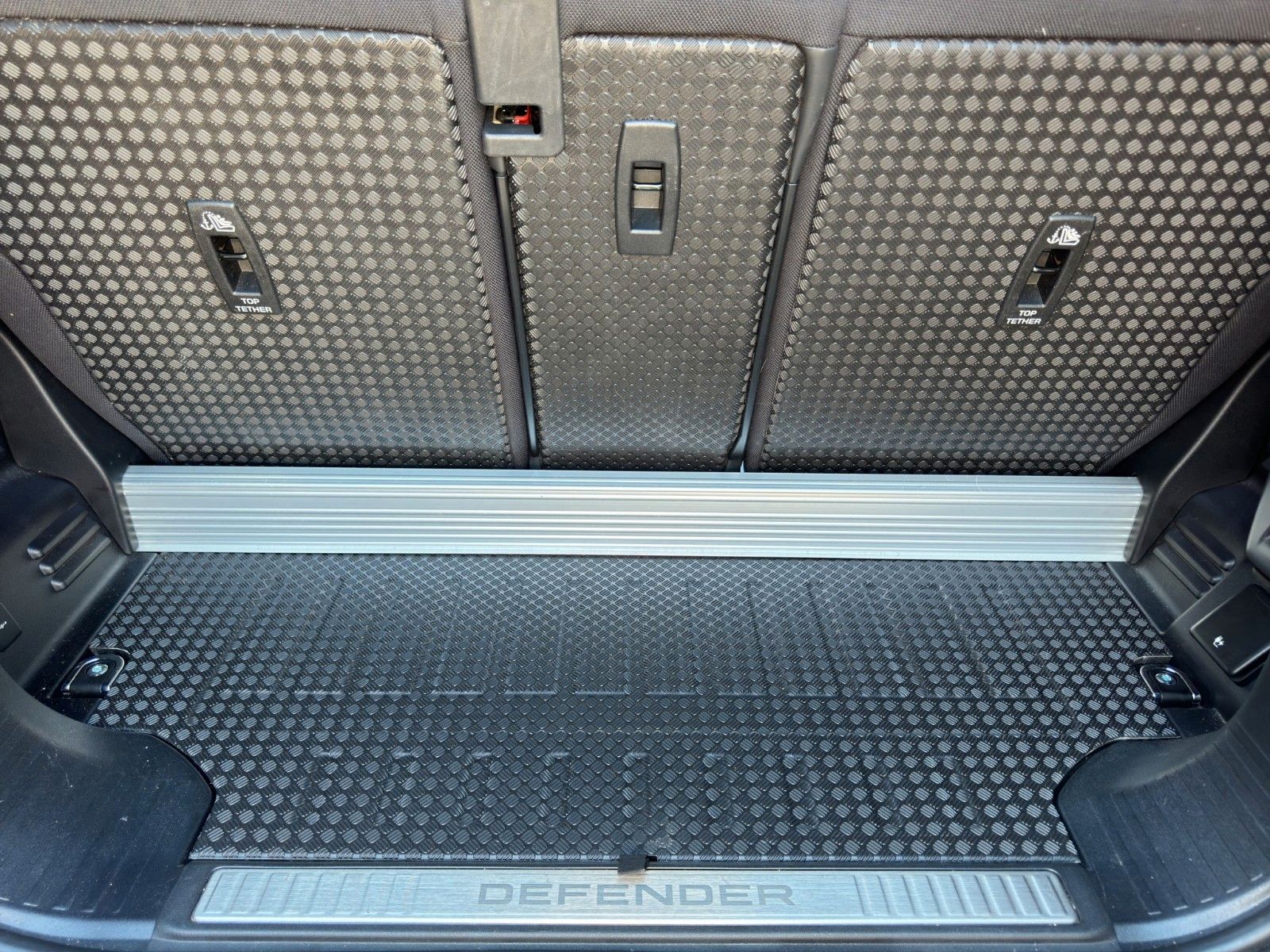 Fahrzeugabbildung Land Rover Defender 90 X Faltdach Standheizung AHK *Voll*
