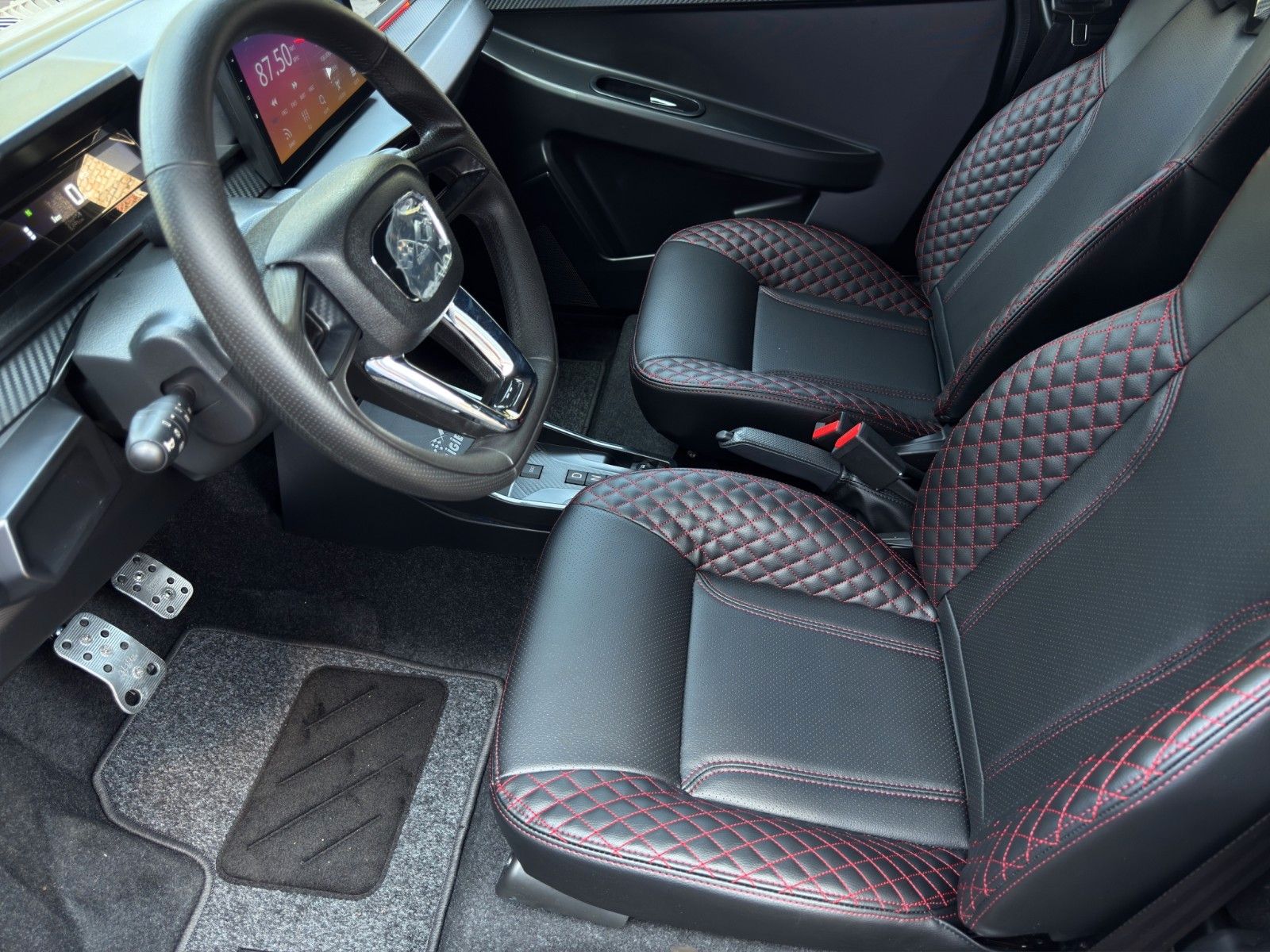 Fahrzeugabbildung Ligier JS 50 E Sport Ultimate B11 *Klima*Servo*