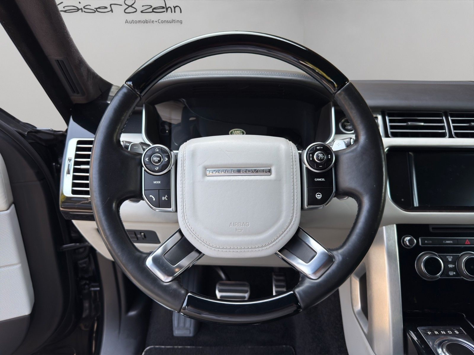 Fahrzeugabbildung Land Rover Range Rover SDV8 langer Radstand Autobiography