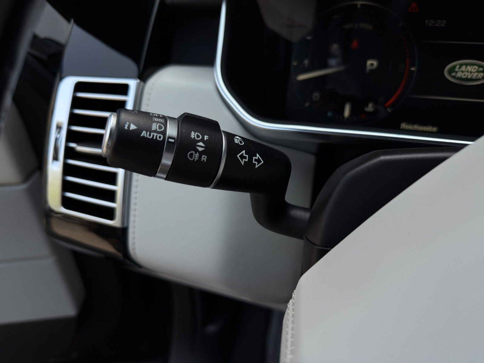 Fahrzeugabbildung Land Rover Range Rover SDV8 langer Radstand Autobiography