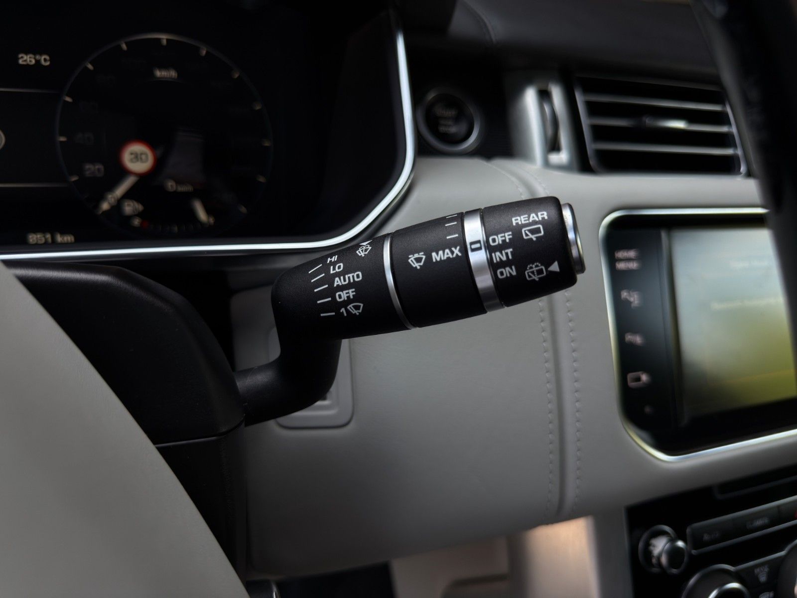 Fahrzeugabbildung Land Rover Range Rover SDV8 langer Radstand Autobiography