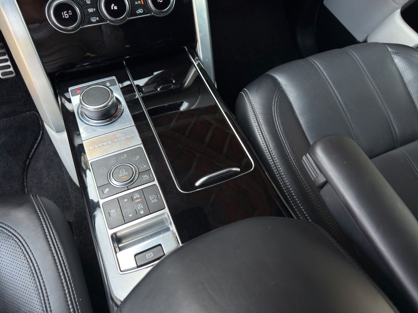 Fahrzeugabbildung Land Rover Range Rover SDV8 langer Radstand Autobiography