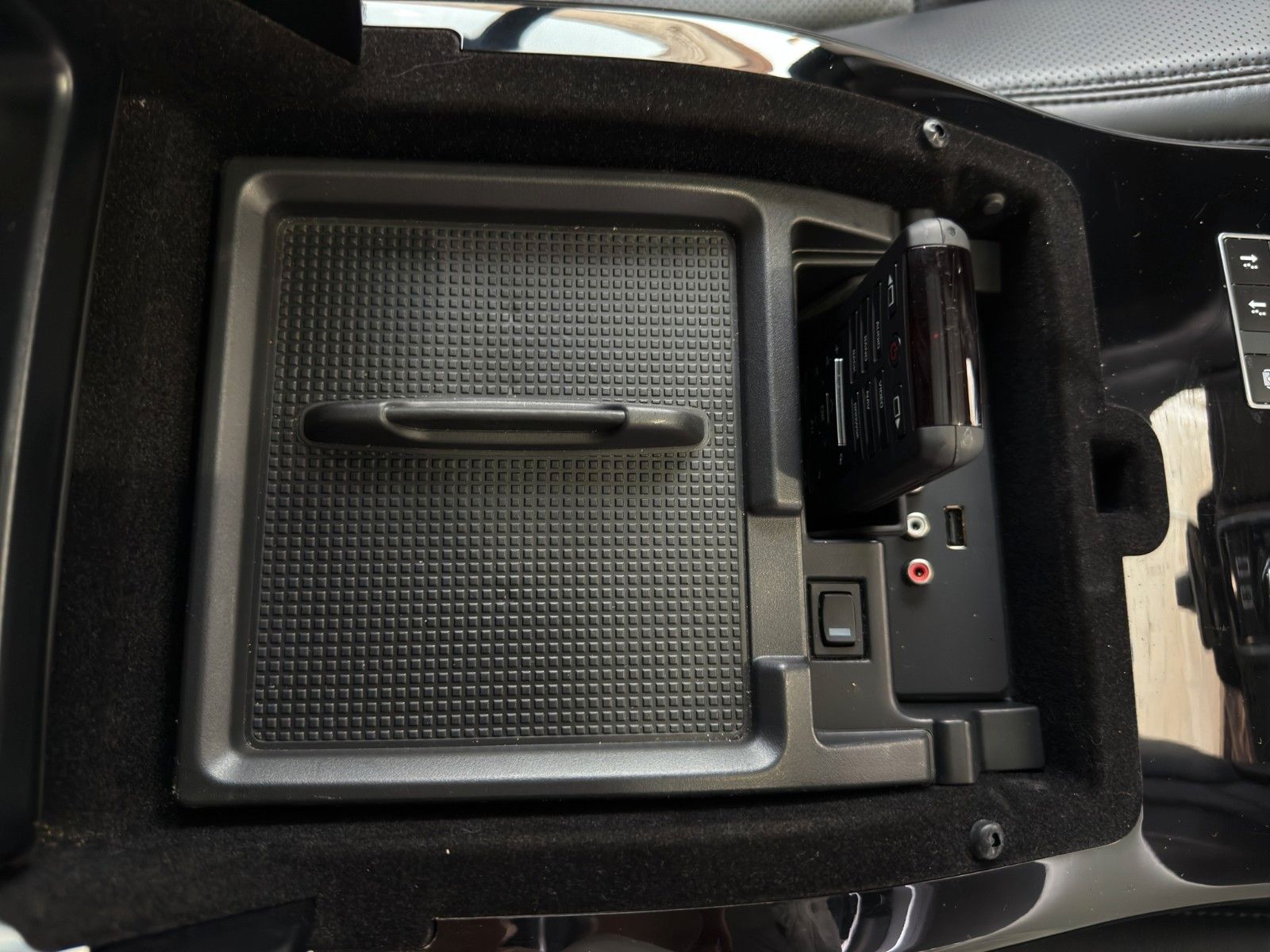 Fahrzeugabbildung Land Rover Range Rover SDV8 langer Radstand Autobiography