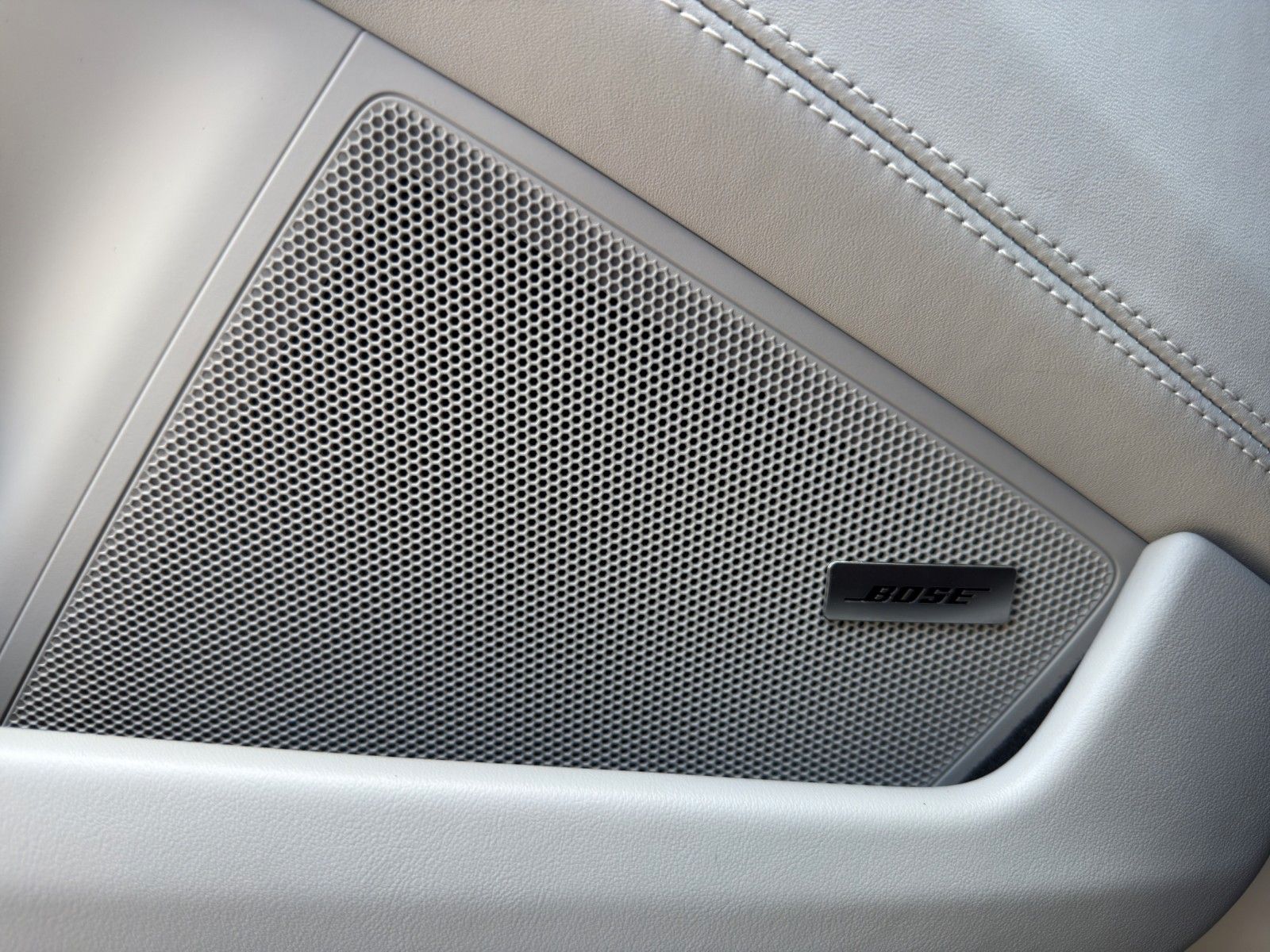 Fahrzeugabbildung Porsche 992.2 Carrera*1.Hand*Bose*Sport-AGA*Lift*