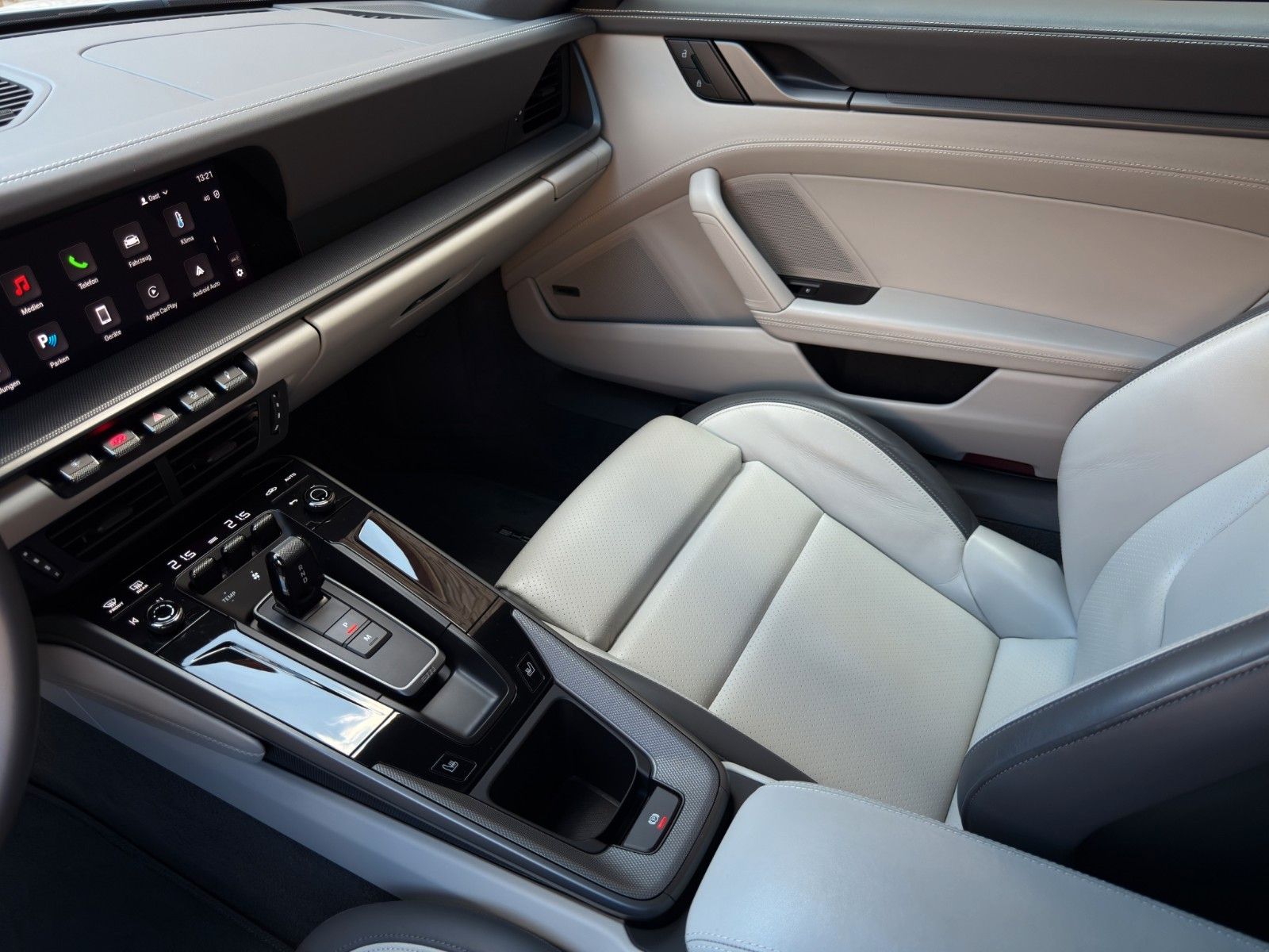Fahrzeugabbildung Porsche 992.2 Carrera*1.Hand*Bose*Sport-AGA*Lift*