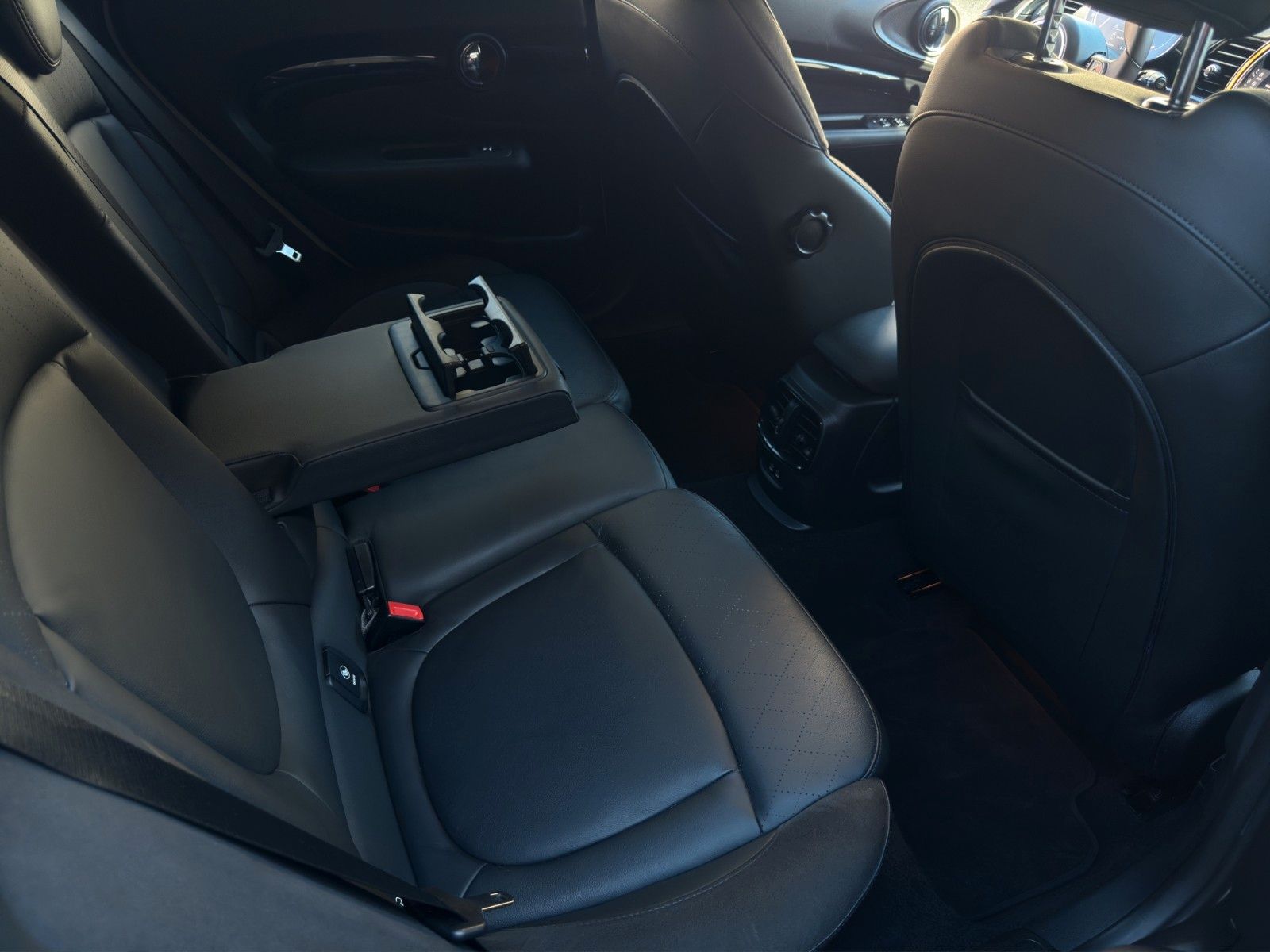 Fahrzeugabbildung MINI Cooper Clubman