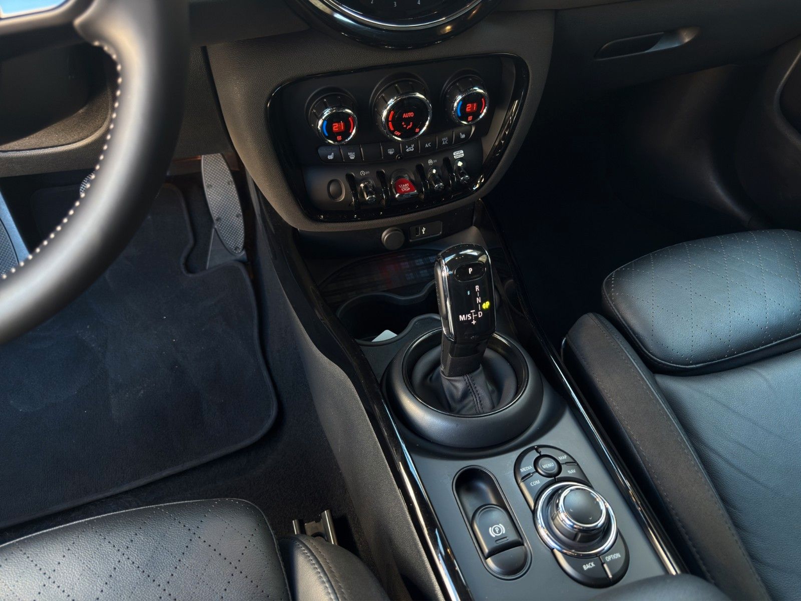 Fahrzeugabbildung MINI Cooper Clubman